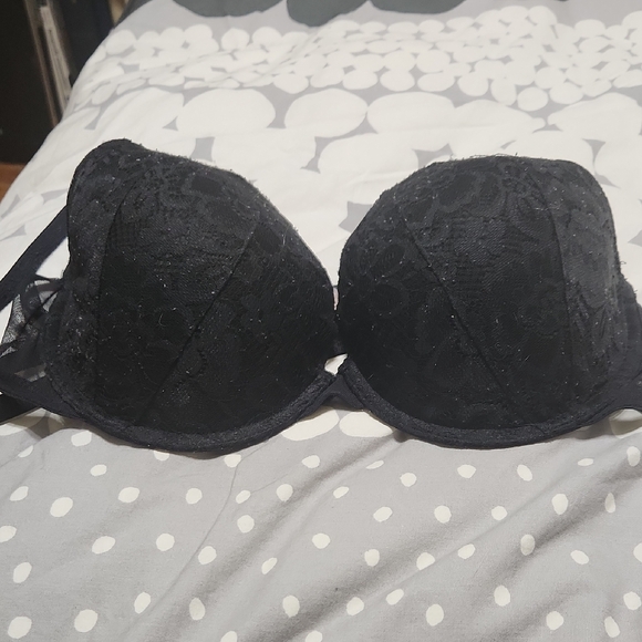 Victoria's Secret Black Lace Bra - Picture 2 of 8